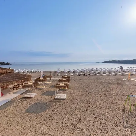 серенити бей - Хотел 4*