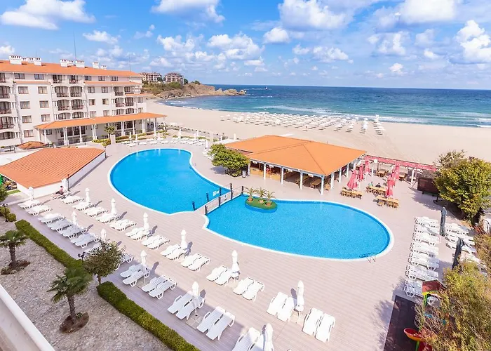 Отель серенити бей Царёво